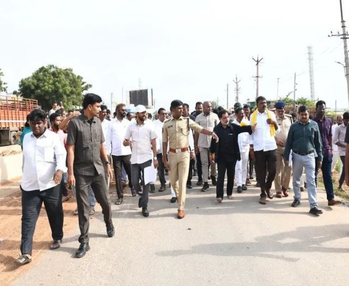 కళ్యాణదుర్గంలో మంత్రి ఏర్పాట్లను పరిశీలించిన అధికారులు