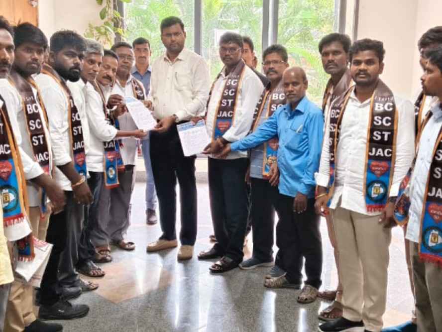 బీసీలకు 42% రిజర్వేషన్లు కల్పించాలి: జేఏసీ