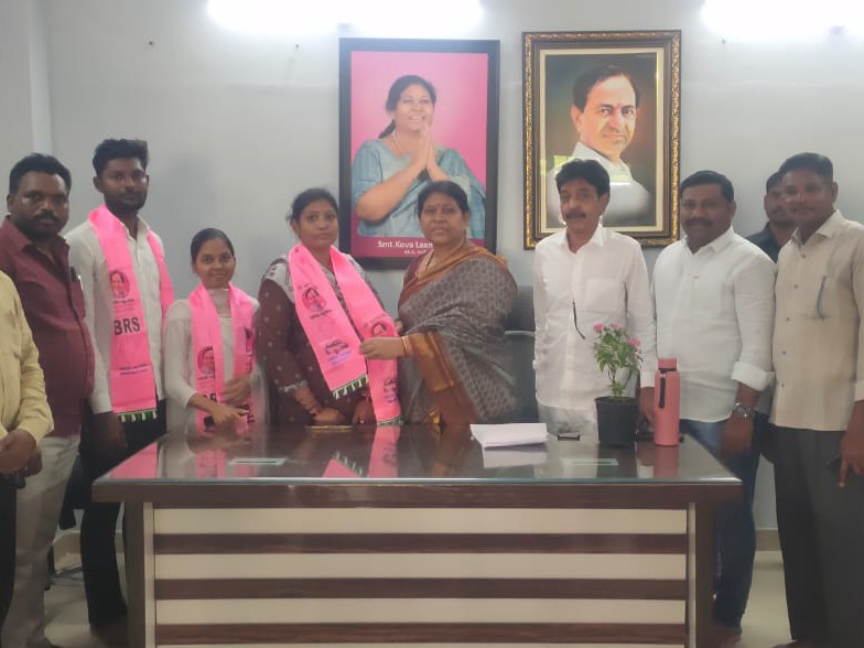 MLA సమక్షంలో BRS పార్టీలో చేరిన న్యాయవాదులు