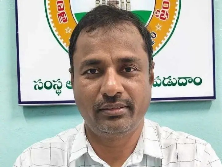 లింబాద్రిగుట్టకు ప్రత్యేక బస్సులు ఏర్పాటు: DM