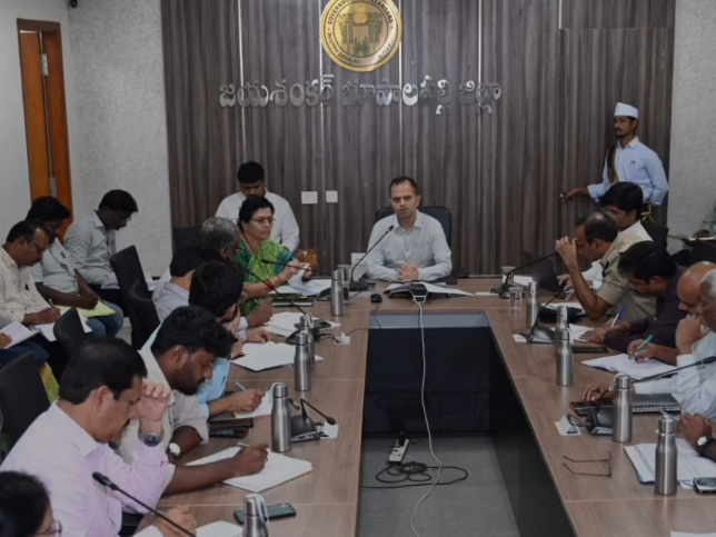 శాఖల వారీగా సమగ్ర నివేదిక తయారు చేయాలి: కలెక్టర్