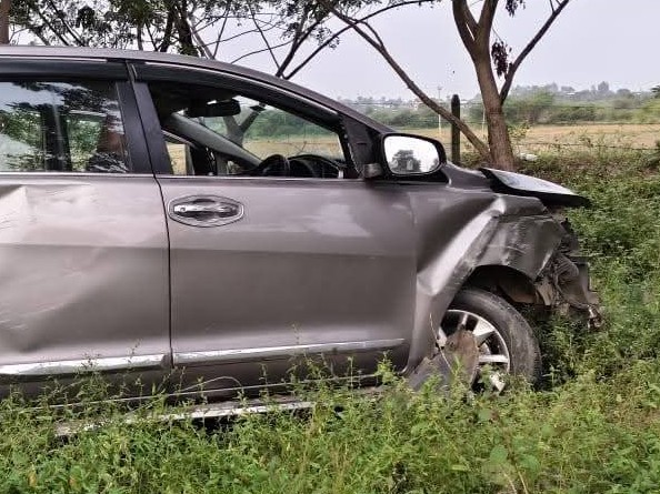 రోడ్డు ప్రమాదంలో కదిరి రూరల్‌ CIకి స్వల్ప గాయాలు