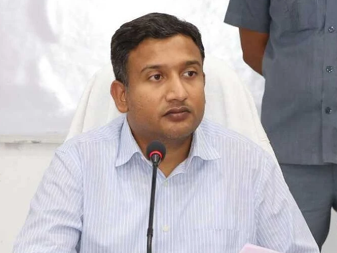 పత్తి కొనుగోళ్లు సజావుగా కొనసాగేందుకు చర్యలు