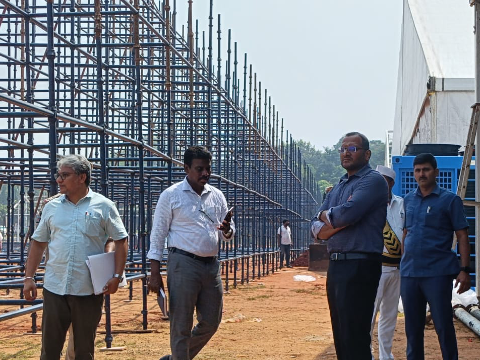 ప్రపంచ సదస్సు ఏర్పాట్లను పరిశీలించిన మంత్రి