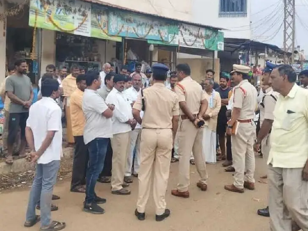 ‘రోడ్ సేఫ్టీపై ప్రజలకు అవగాహన కార్యక్రమం’