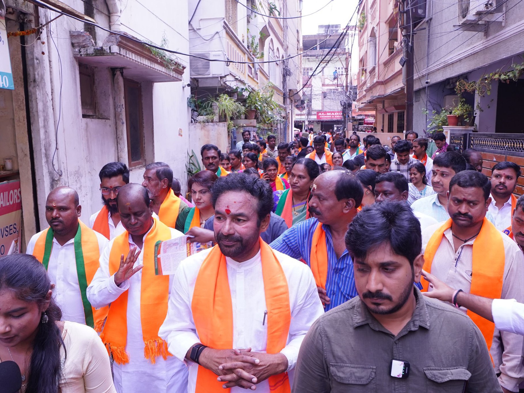 బీజేపీ అభ్యర్థికి మద్దతుగా కేంద్ర మంత్రి ప్రచారం