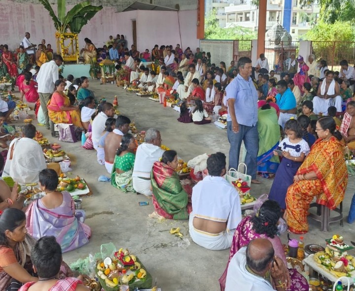 సామూహిక సత్యనారాయణ వ్రతాలు