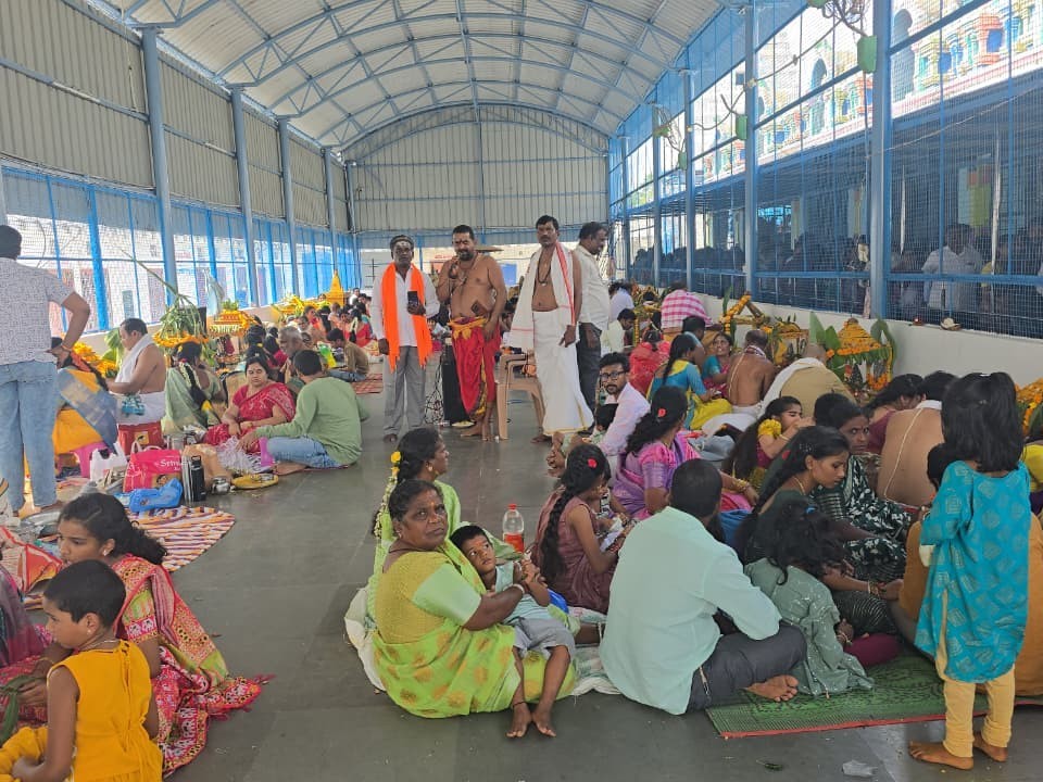 బొంతపల్లిలో సామూహిక సత్యనారాయణ స్వామి వ్రతాలు