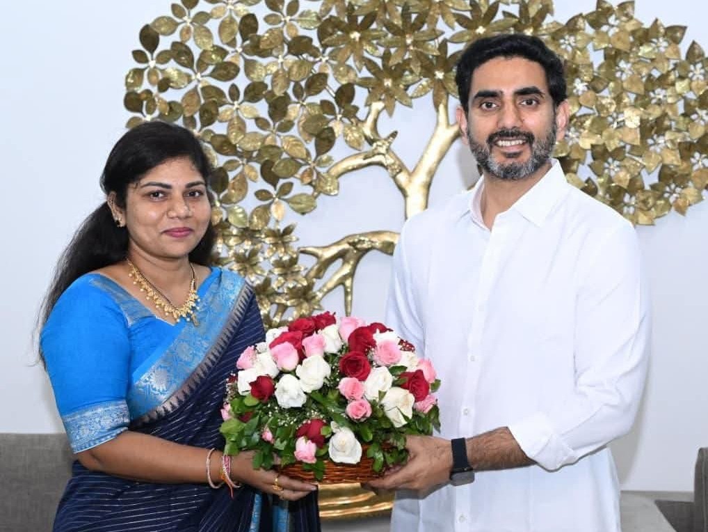 లోకేష్‌ని కలిసిన రాజోలు టీడీపీ ఇంఛార్జ్