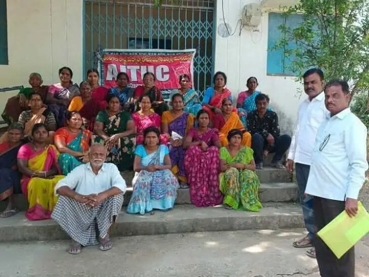 ‘కార్మికుల పెండింగ్ బిల్లులు చెల్లించాలి’