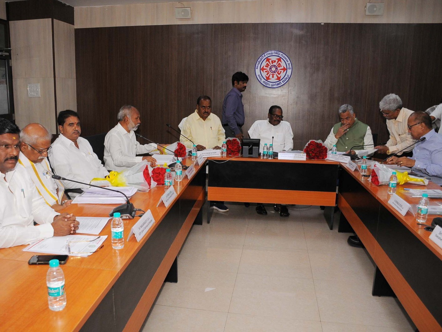 ఆర్టీసీ బోర్డ్ మీటింగులో పాల్గొన్న దొన్నుదొర