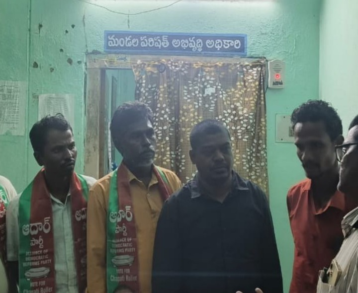 ‘ఇందిరమ్మ ఇళ్ళు అర్హులకే కేటాయించండి’