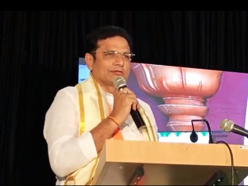 బ్రాహ్మణులు సంఘటితంగా ఉండాలి: మంత్రి