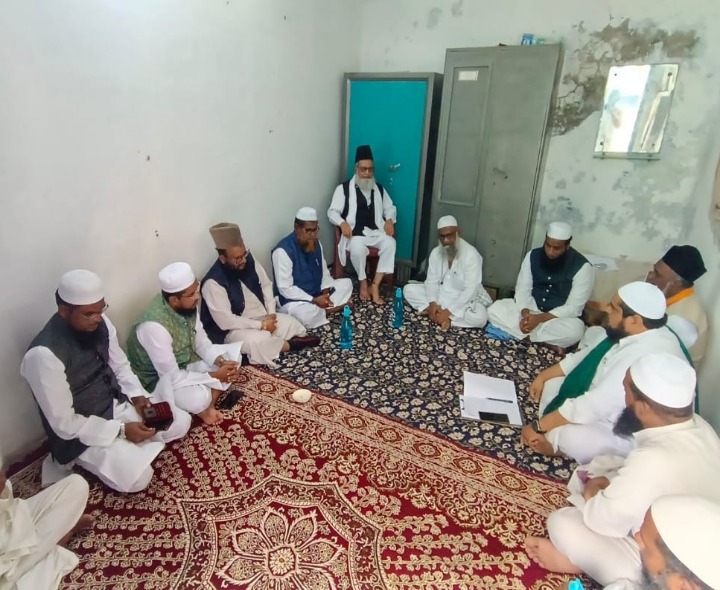 ‘సాంప్రదాయ పద్ధతిలో పెళ్లిళ్లు జరగాలి’