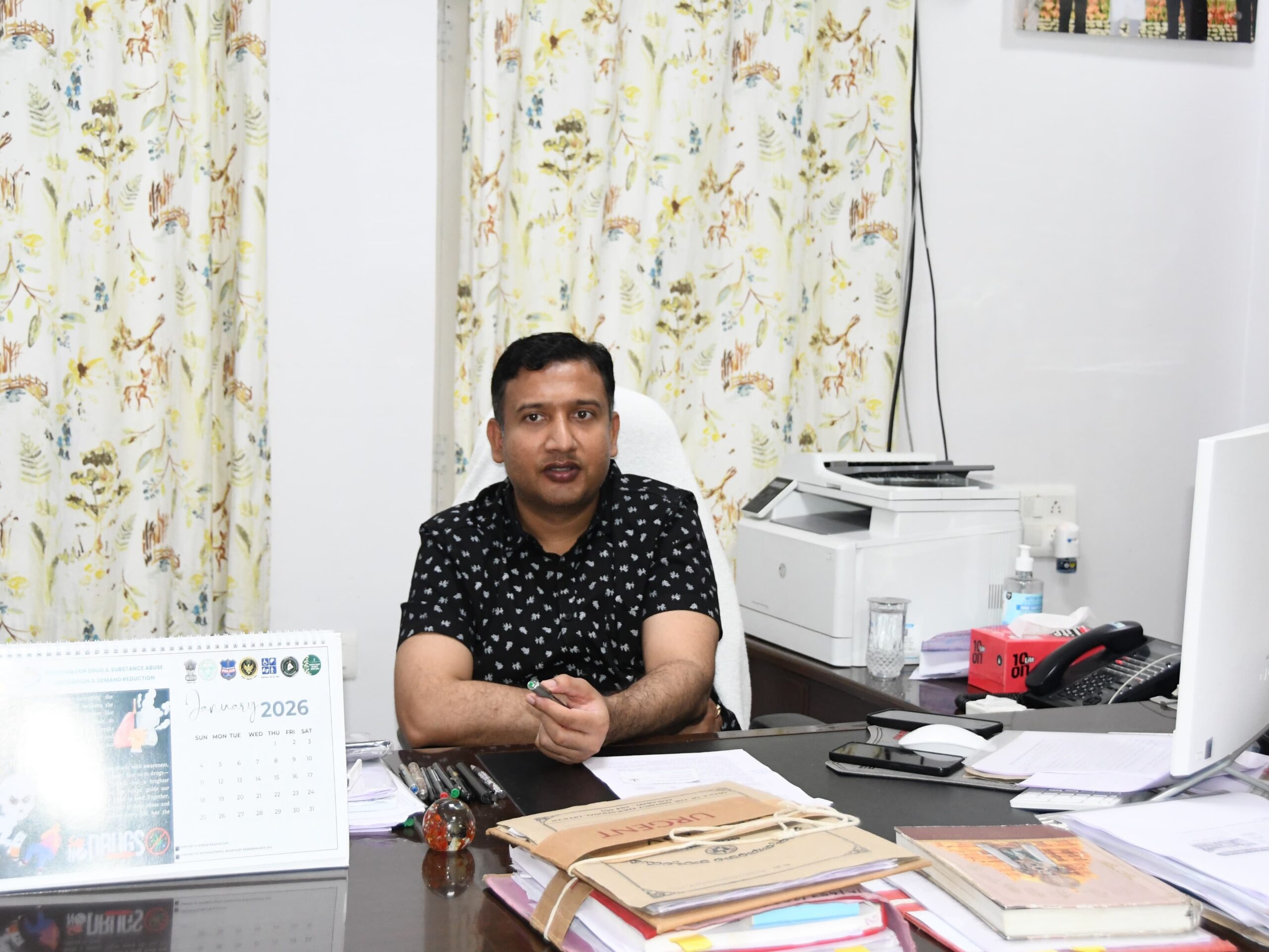 పంట కొనుగోలు యధావిధిగా కొనసాగుతాయి: కలెక్టర్