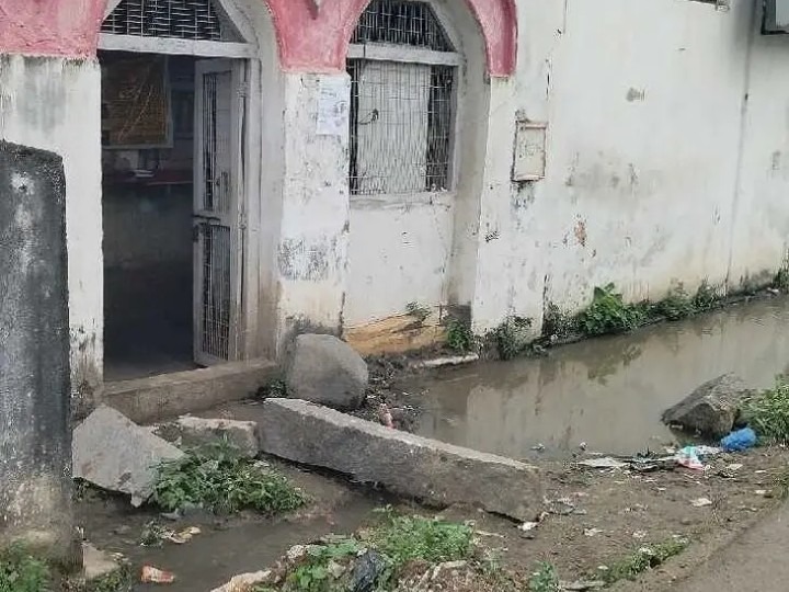 ‘కమిషనర్ సార్.. కొద్దిగా చూడండి’