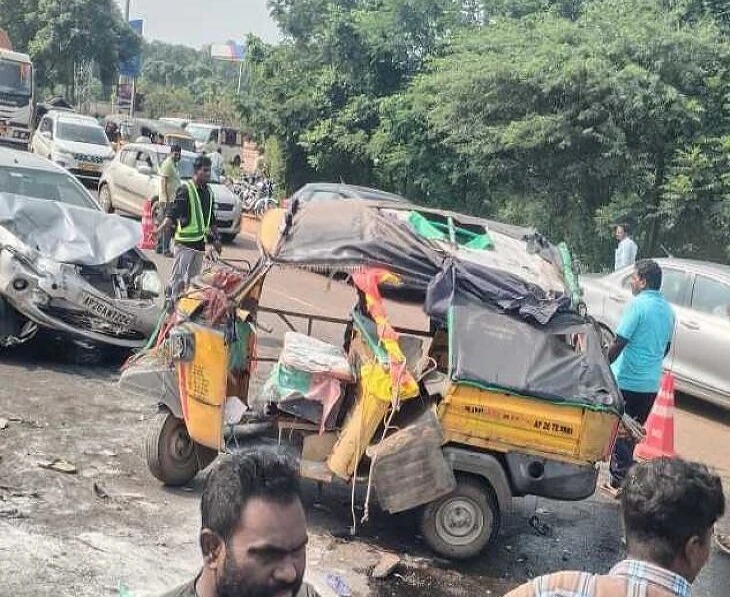 ఘోర రోడ్డు ప్రమాదం.. 10 మందికి గాయాలు