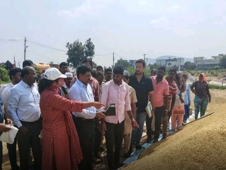 ధాన్యం కొనుగోళ్లు వేగవంతం చేయాలి: కలెక్టర్