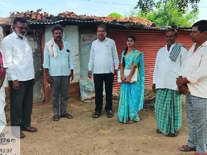 ‘లబ్ధిదారులు ఇళ్లు నిర్మించుకోవాలి’