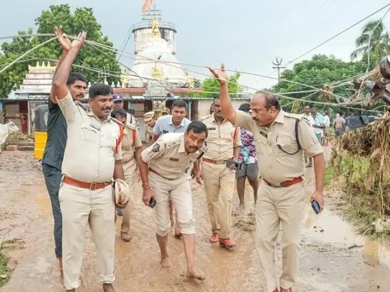 ఉదయం 5 గంటల సమయంలో గండి పడింది: ఎస్పీ
