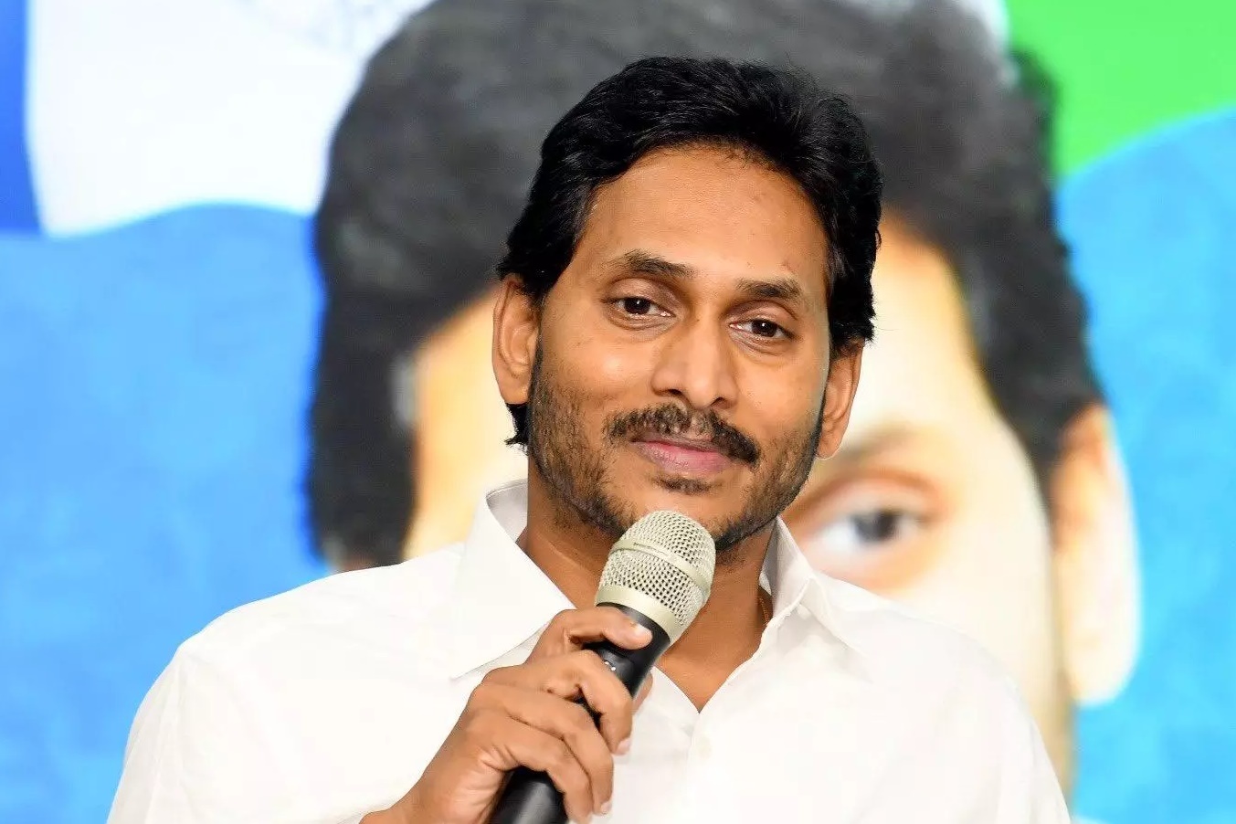 వైసీపీ హయాంలో గొప్ప మార్పులు తీసుకొచ్చాం: జగన్