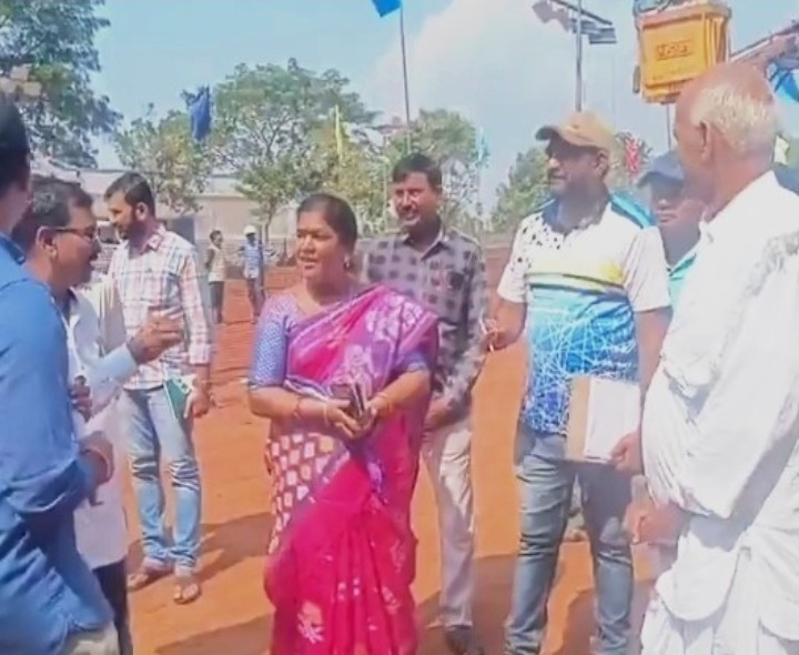 రాష్ట్ర స్థాయి కబడ్డీ పోటీలను పరిశీలించిన జడ్పీ సీఈవో