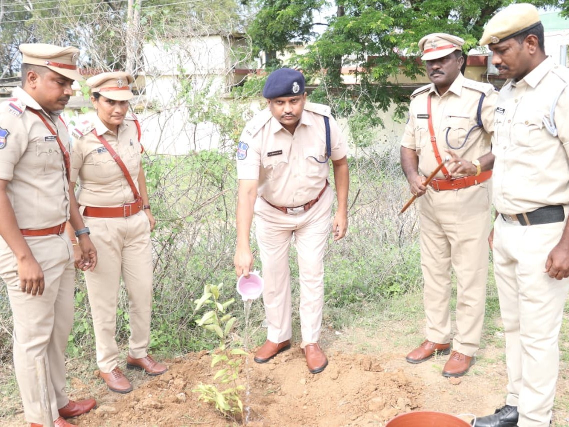 ‘ప్రతి దరఖాస్తు నమోదు చేయాలి’