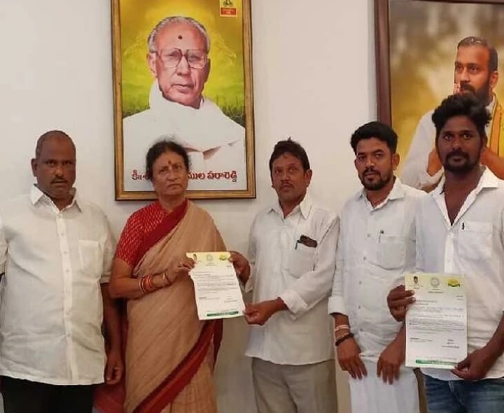 సీఎం సహాయనిధి పేదలకు వరం లాంటిది: విజయమ్మ