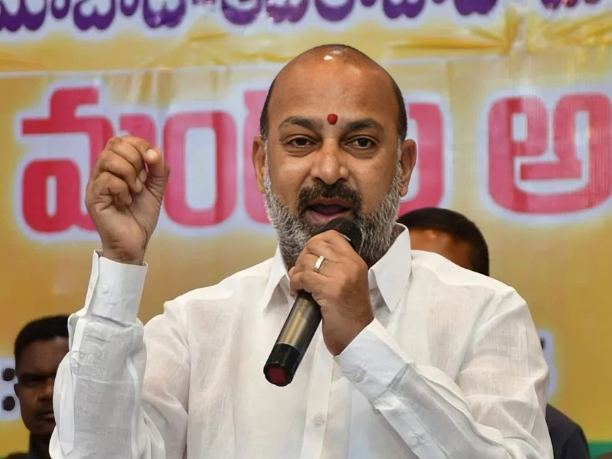 ‘KCR కంటే KTR పెద్ద మూర్ఖుడు’