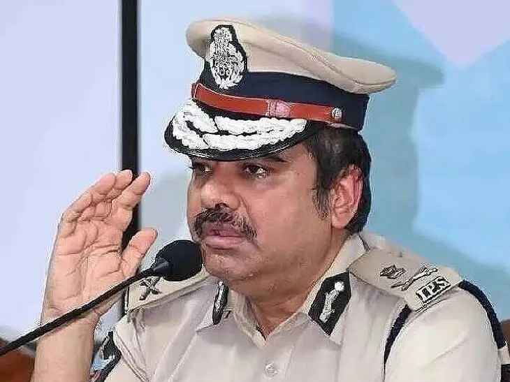 ప్రమాద బాధితులకు పరిహారం అందజేత