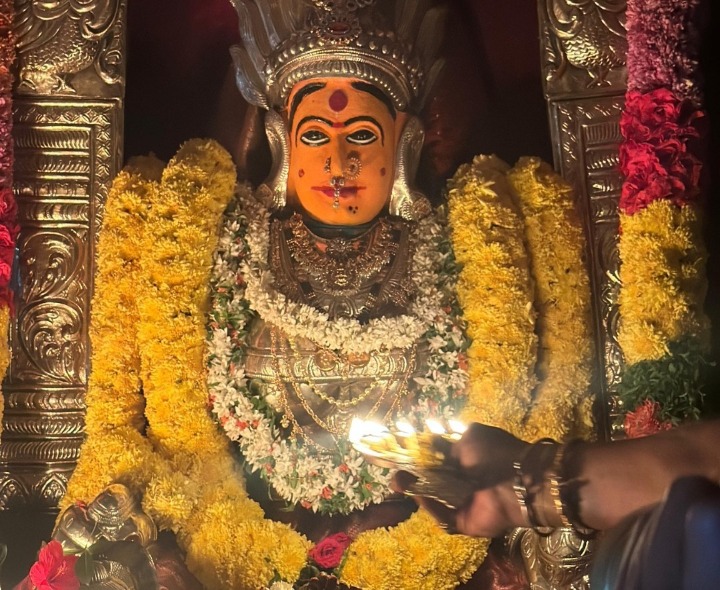 హనుమద్గిరి పద్మాక్షి అమ్మవారి అలంకరణ ఇదే..!