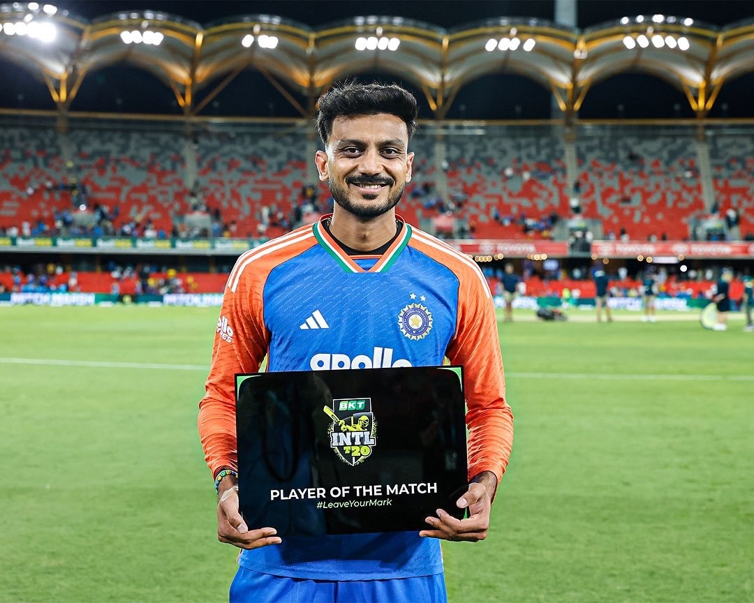 కోహ్లీ సరసన అక్షర్.. యూవీ రికార్డ్ బ్రేక్