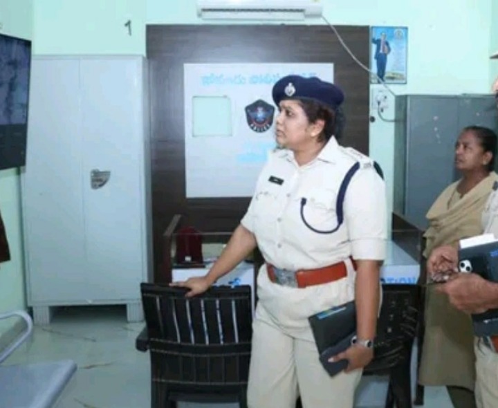 కోవూరు పోలీస్ స్టేషన్‌ను సందర్శించిన ఎస్పీ