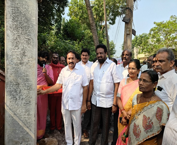 కరెంట్ స్తంభాల పనులు వేగంగా పూర్తిచేయాలి: ఎమ్మెల్యే