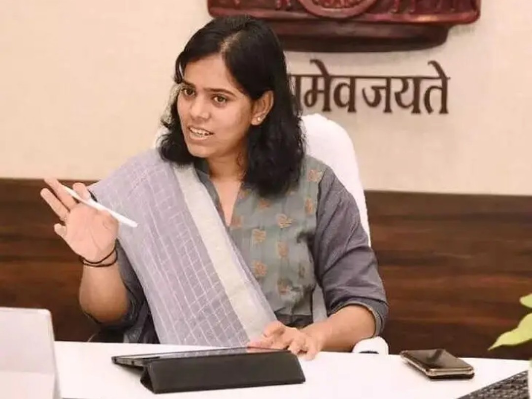 ‘మన మిత్ర’ సేవలపై అవగాహన కల్పించాలి: కలెక్టర్