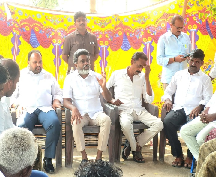 కోవెలమూడిలో వైసీపీ రచ్చబండ కార్యక్రమం