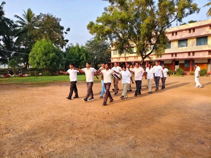 పోలీస్ సిబ్బందికి ఫిజికల్ ఎఫిషియెన్సీ టెస్ట్