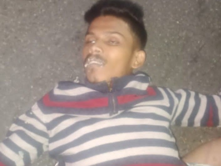 గుర్తు తెలియని వాహనం ఢీకొని యువకుడు మృతి