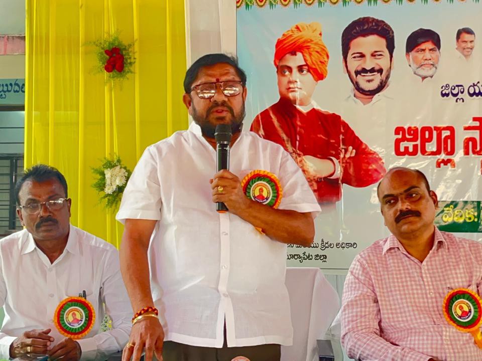 ‘వివేకానంద స్ఫూర్తితో ముందుకు సాగాలి’