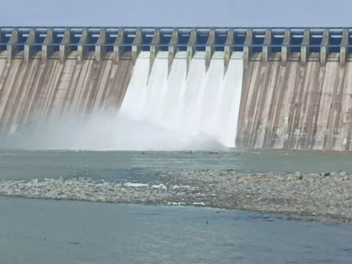 నాగార్జున సాగర్ డ్యాంకు వరద ఉధృతి