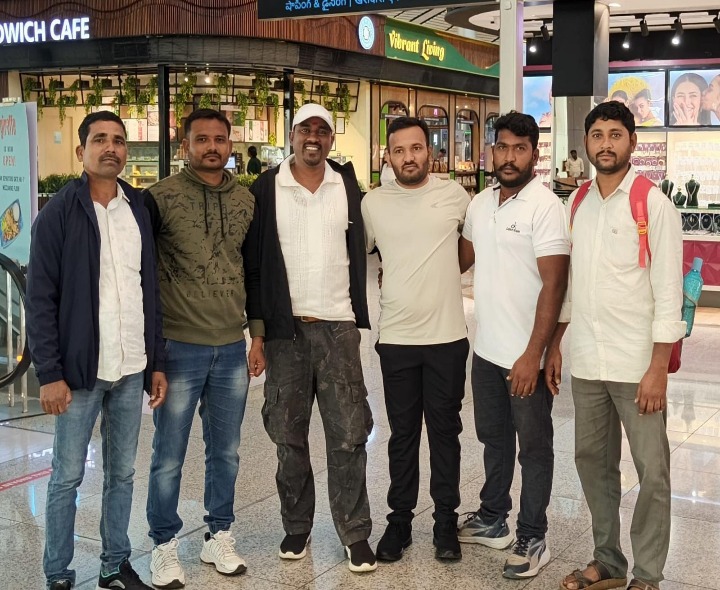 ఢిల్లీకి బయలుదేరిన జీవీఎస్ నాయకులు