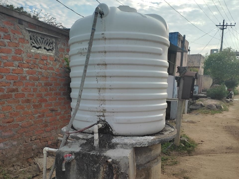 నీటి సమస్య తీర్చండి సారూ..