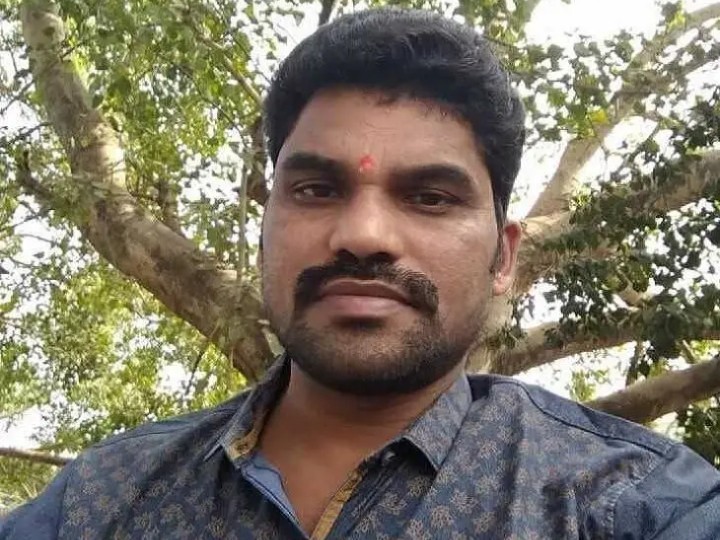 నీళ్లనుకుని కలుపుమందు తాగి వ్యక్తి మృతి