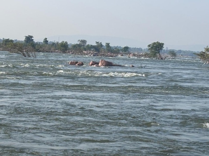 గోదావరిలో యువకుడు గల్లంతు