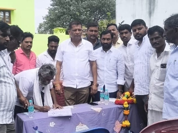 ‘కూటమి పేద ప్రజలకు విద్య, వైద్యం దూరం చేస్తుంది’