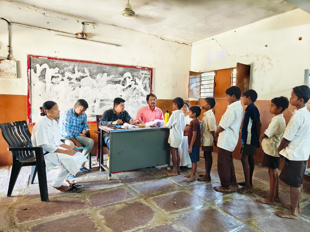 ‘కొలం ఆశ్రమ పాఠశాలలో వైద్య శిబిరం’