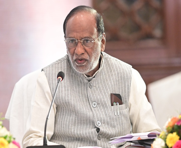 కాంగ్రెస్ నేతలకు ఎంపీ లక్ష్మణ్ కౌంటర్