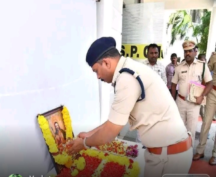 భక్త కనకదాస రచనలు అనుసరణీయం: ఎస్పీ