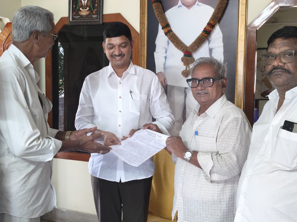 దాల్వా సాగు ప్రకటించాలని ఎమ్మెల్యేకి వినతి పత్రం