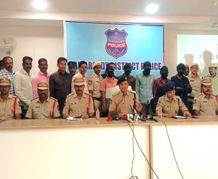 అంతర్ జిల్లా దొంగల ముఠా అరెస్ట్: ఎస్పీ